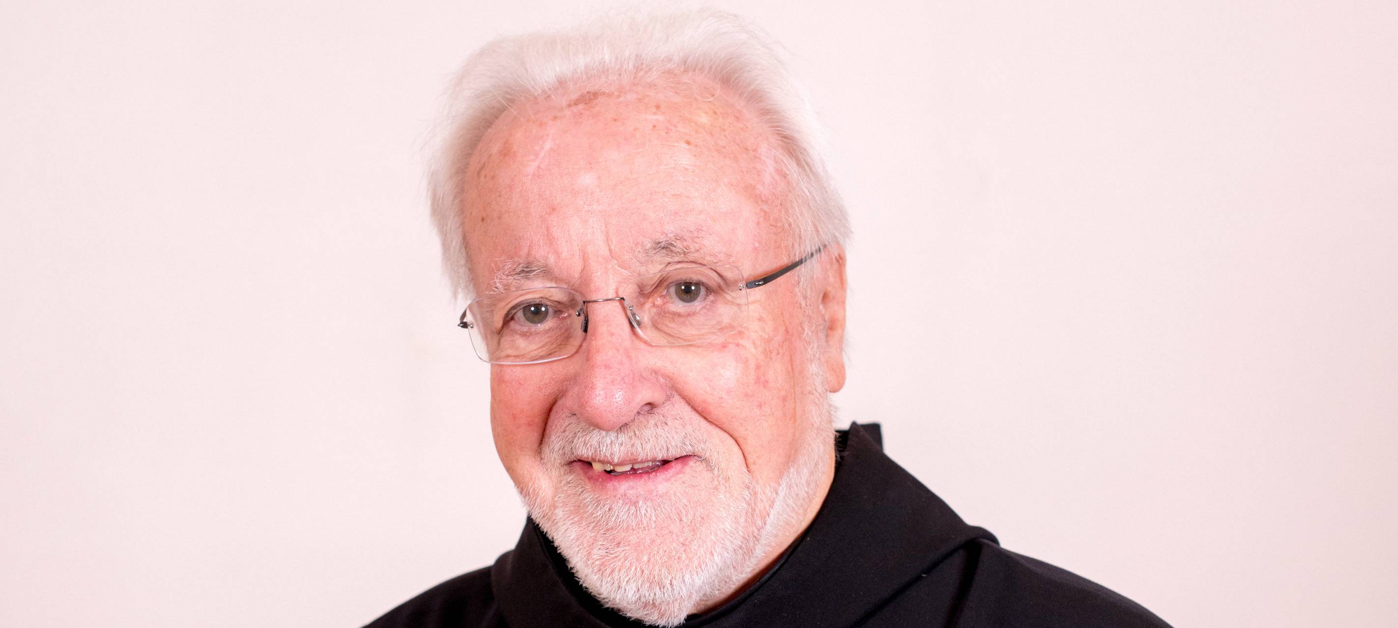 Stephan Schröer feiert 50-jähriges Jubiläum der Abtswahl