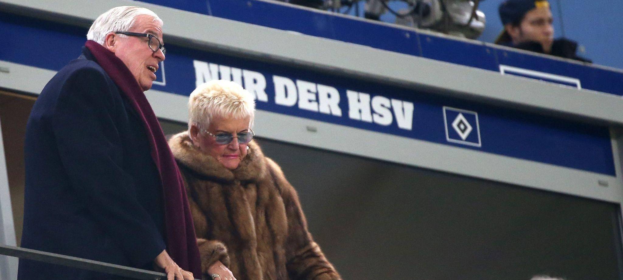 HSV-Investor Klaus-Michael Kühne (l.) und seine Frau Christine