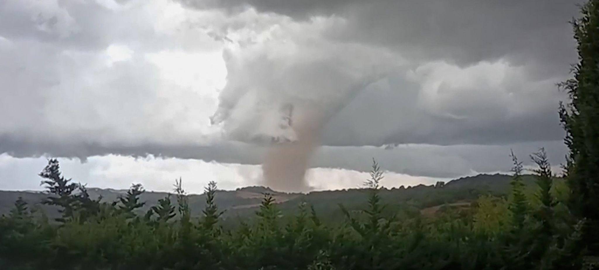 Unwetter in Frankreich - Tornado