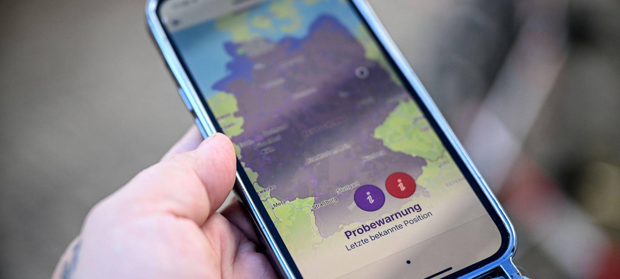 Alarm der App Katwarn beim bundesweiten Warntag 2025