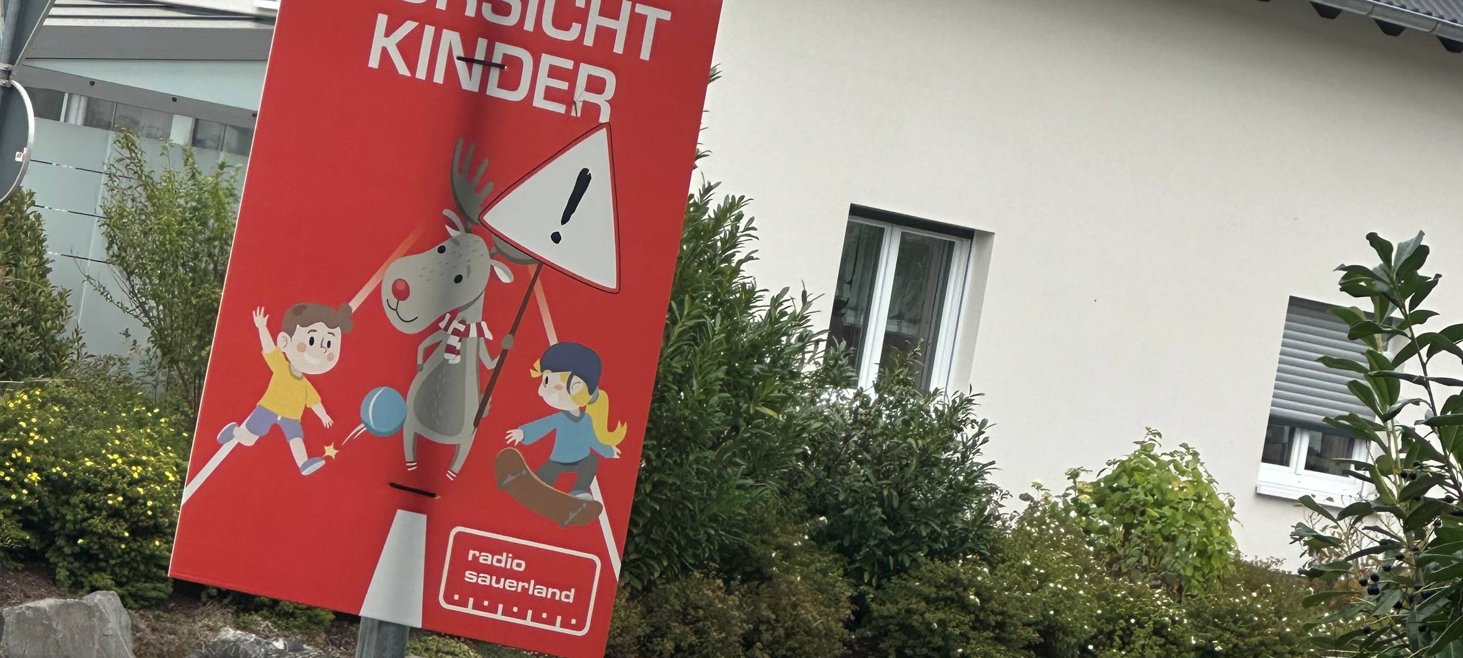 Vorsicht Kinder! Für mehr Sicherheit auf Sauerländer Straßen mit Emil