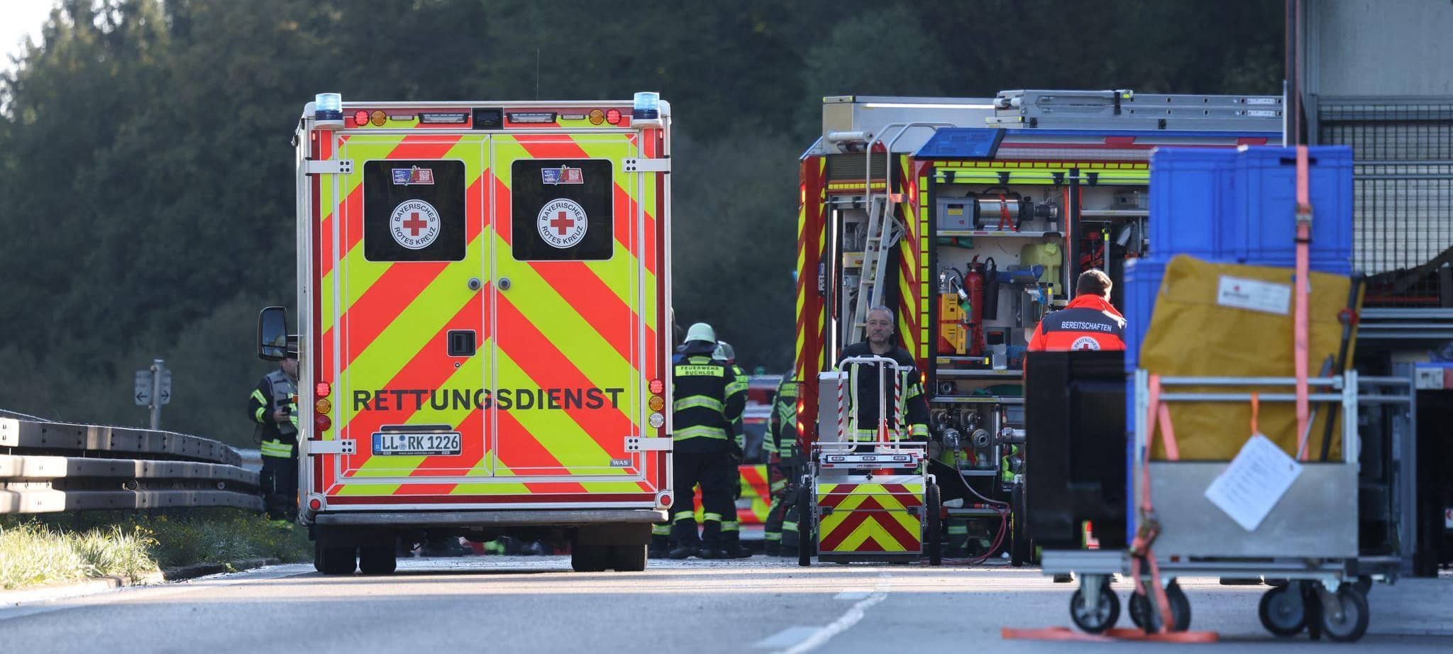 Schwerer Busunfall auf der A96 - Tote und Verletzte
