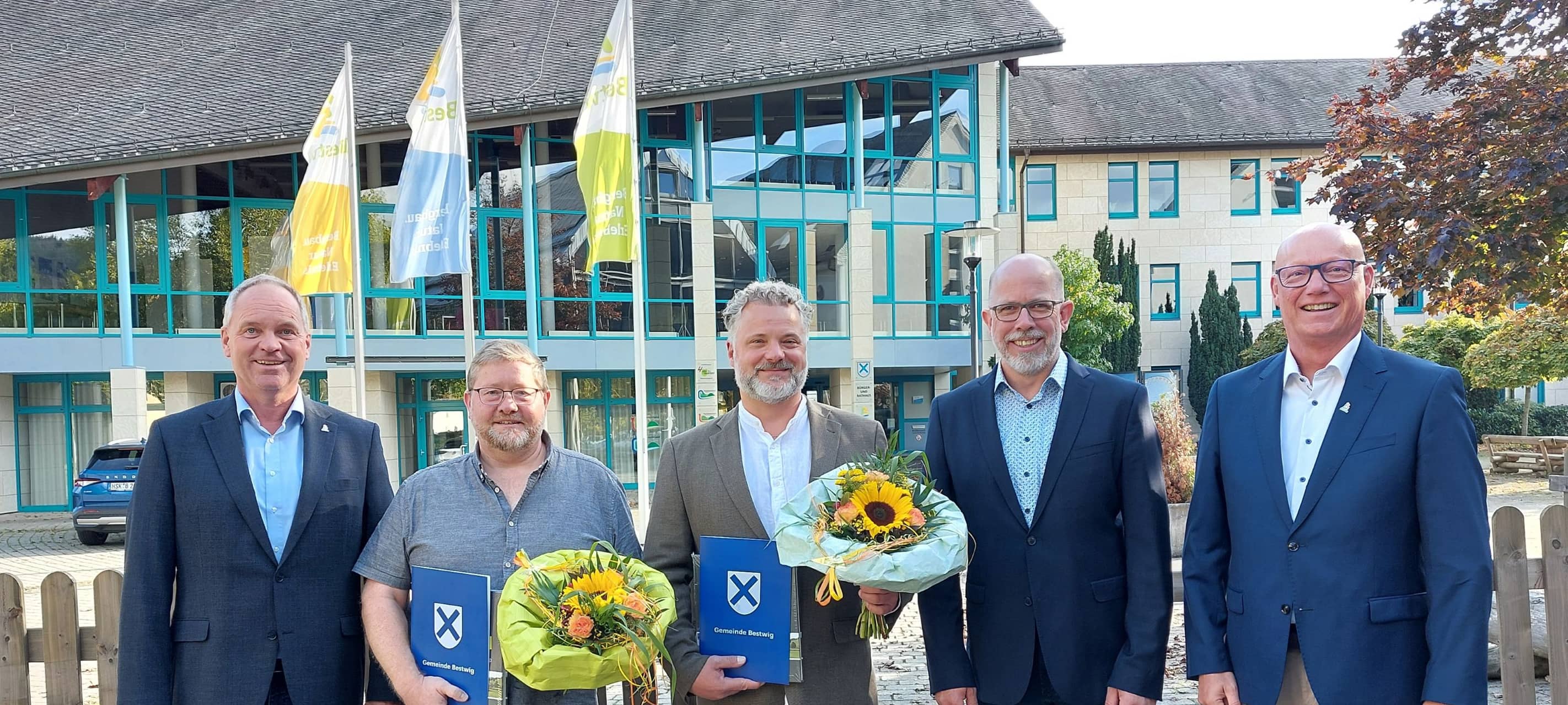 Zwei Ehrenamtliche pflegen Bestwiger Ortsgeschichte