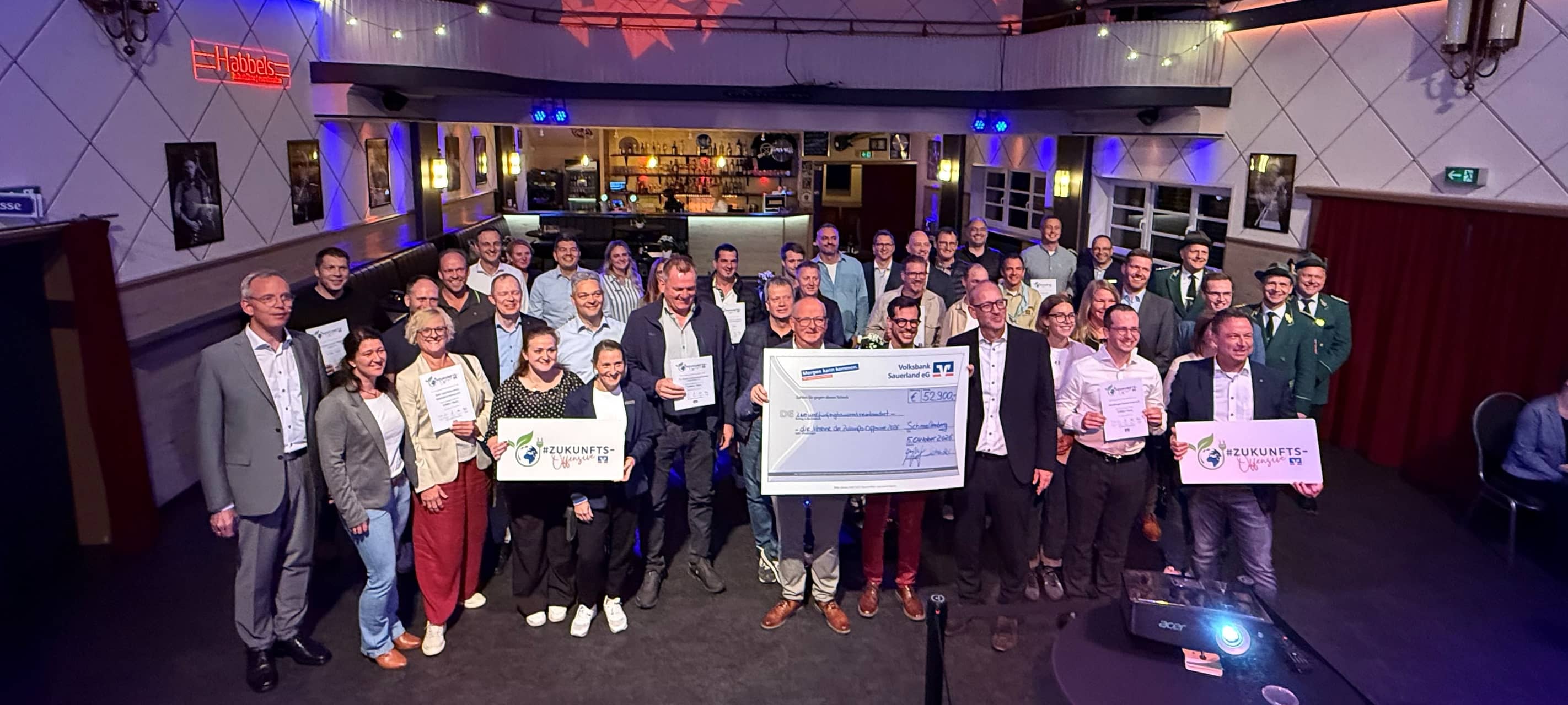 Volksbank Sauerland unterstützt heimische Vereine