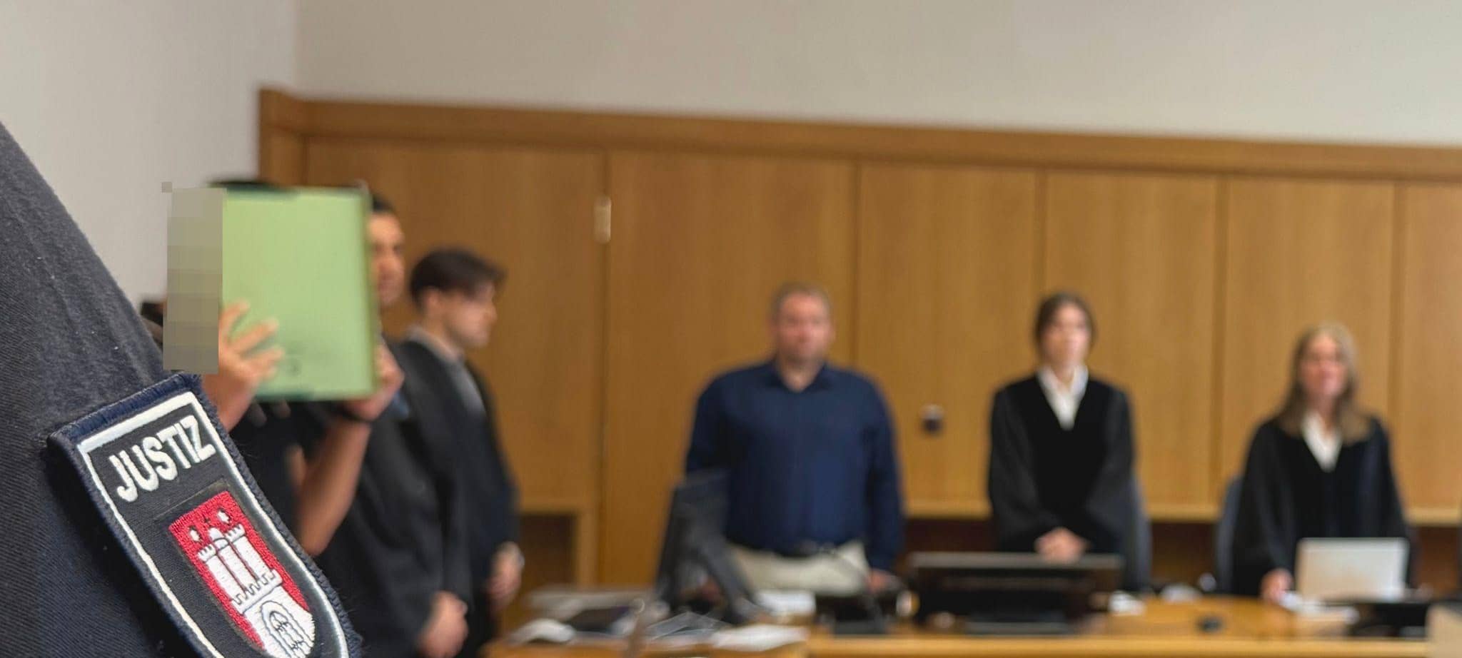 Beginn des Mordprozesses nach Flucht vor Polizei mit einem Toten