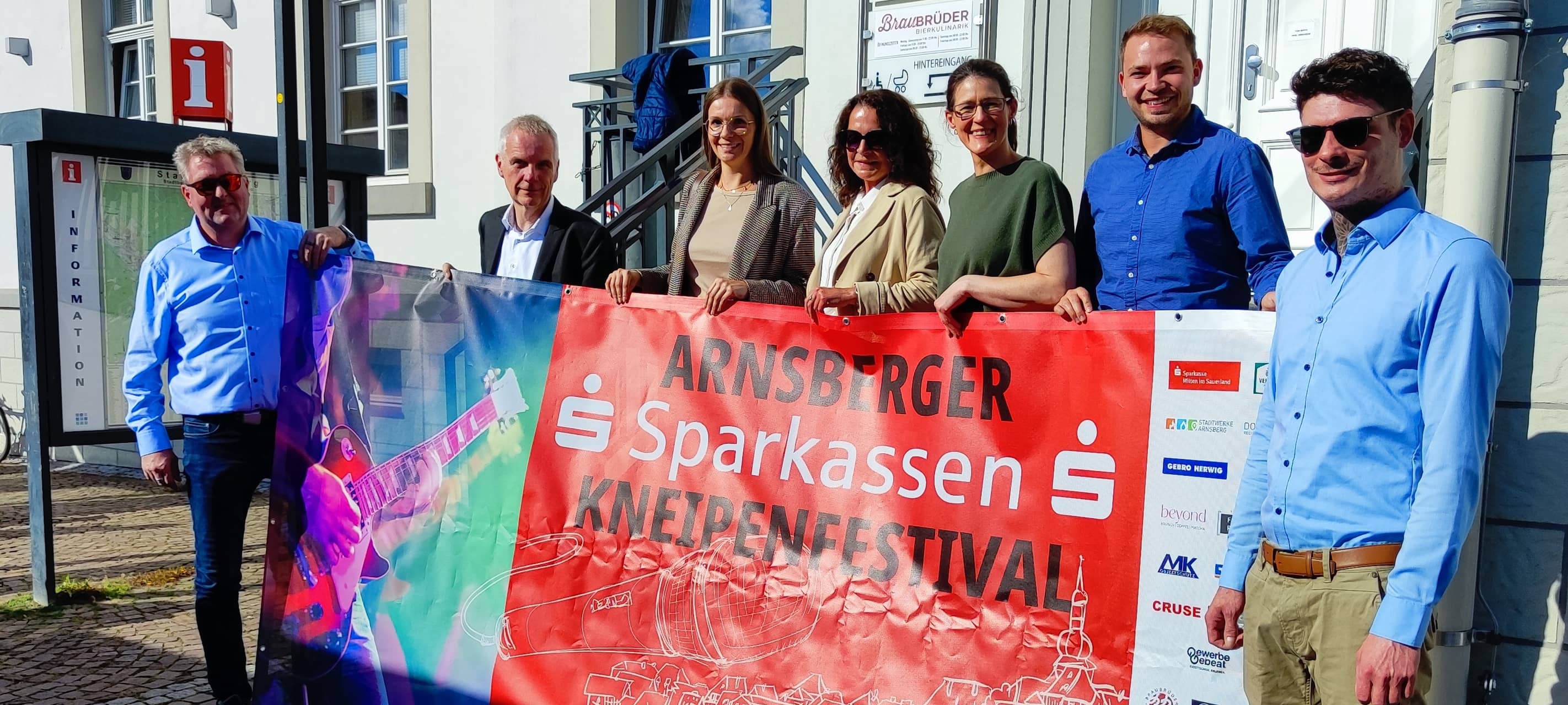 Kneipenfestival Arnsberg läuft am Abend
