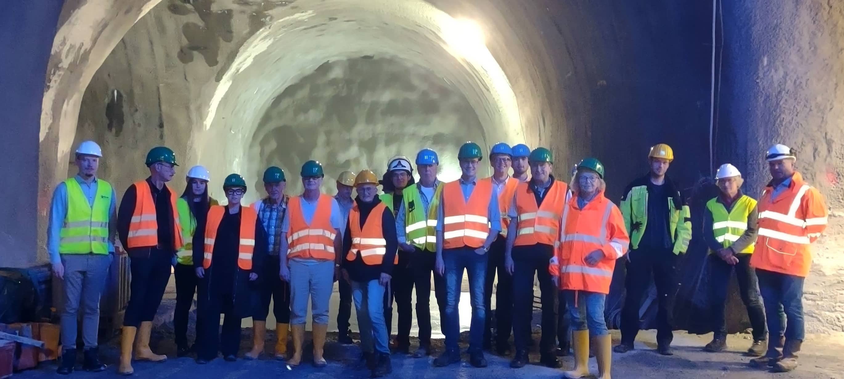 Strukturausschuss besichtigt Elleringhauser Tunnel