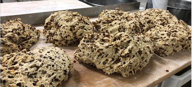 Zum Nachhören: Weihnachtsstollen bei Bäcker Liese