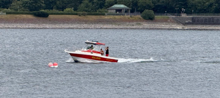 Sundern: Drei Menschen aus Sorpesee gerettet
